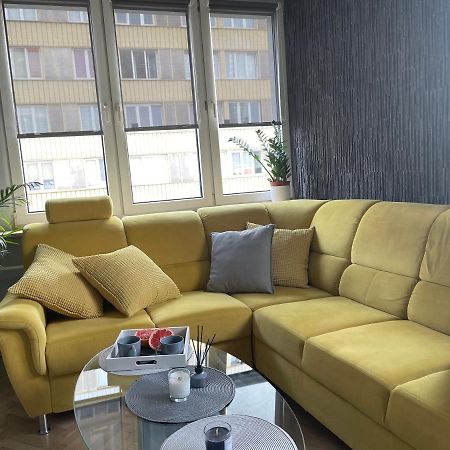 Grey Gucci Apartment City Center Varşovia Exterior foto