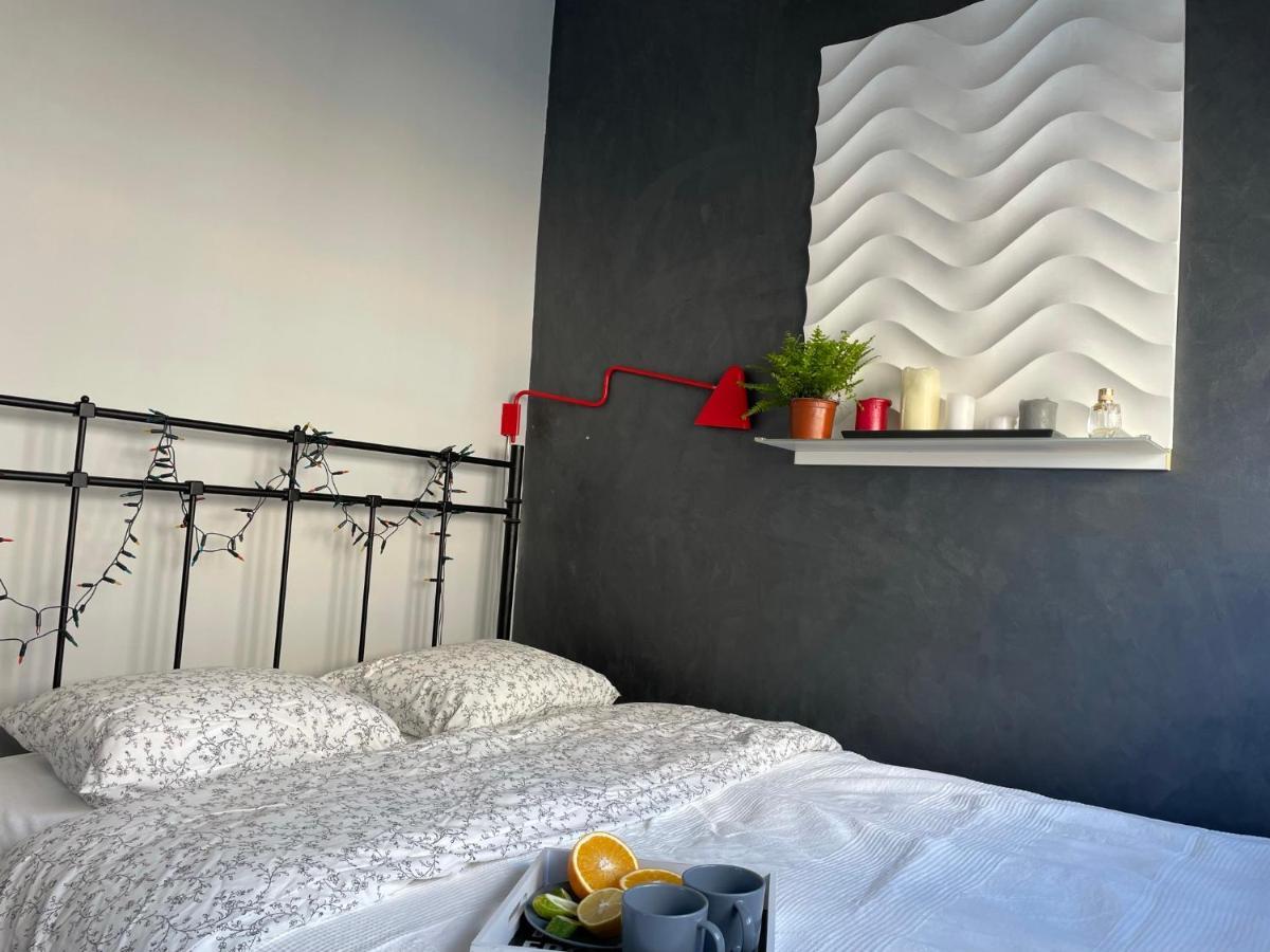 Grey Gucci Apartment City Center Varşovia Exterior foto
